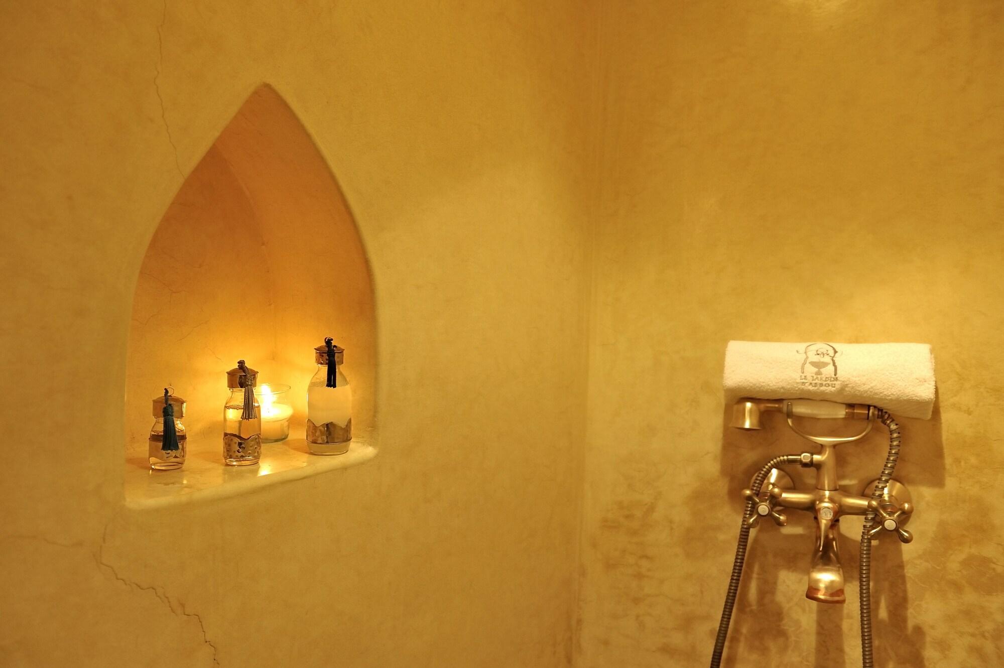 Riad Le Jardin D'Abdou Marrákes Kültér fotó A niche in a bathroom