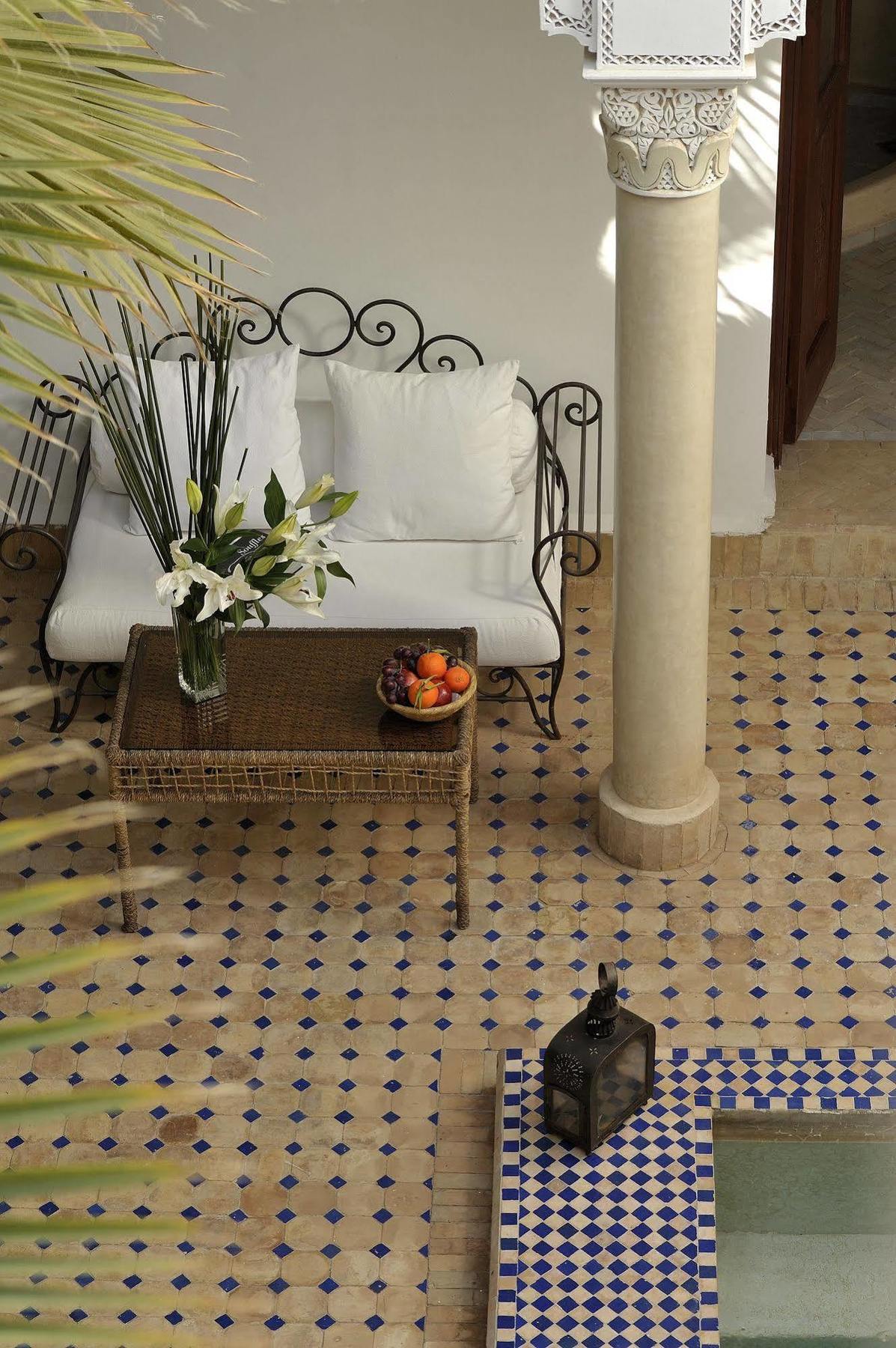 Riad Le Jardin D'Abdou Marrákes Kültér fotó Floor tiles in a Moroccan house